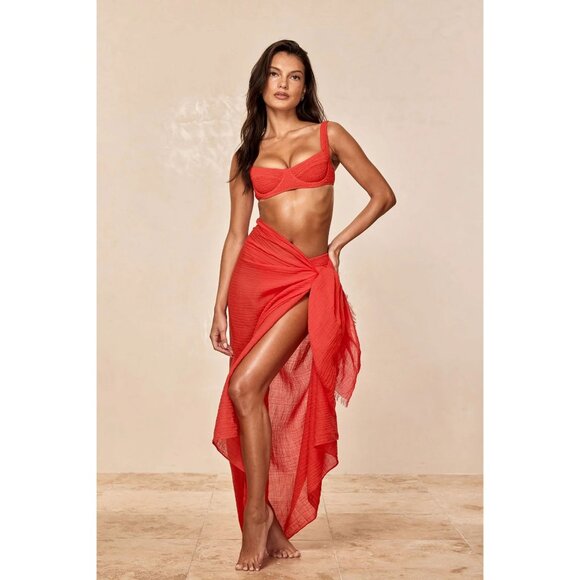 MONDAY Swimwear St. Tropez Sarong in Gold Linen Crinkle - Picture 2 of 4